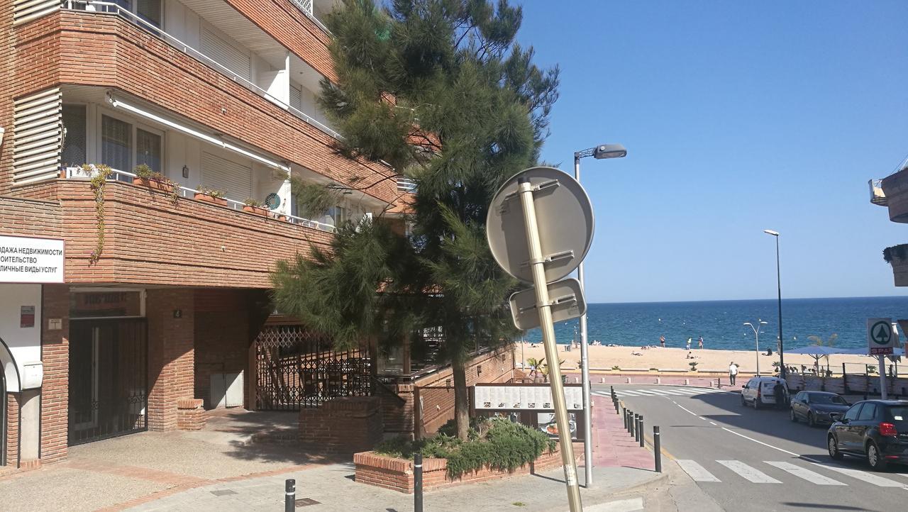 Carabela Hotel Lloret de Mar Buitenkant foto